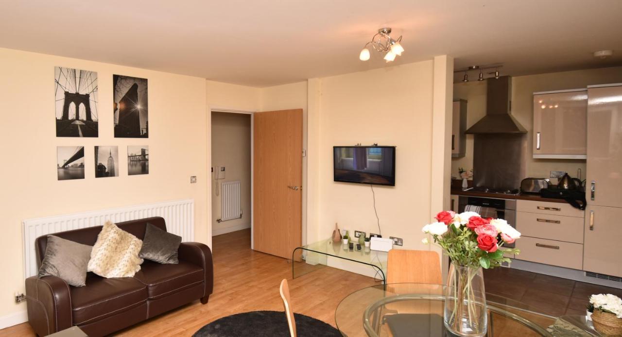 The Hub - Spacious, Bright And Modern With Free Parking Apartamento Milton Keynes Exterior foto