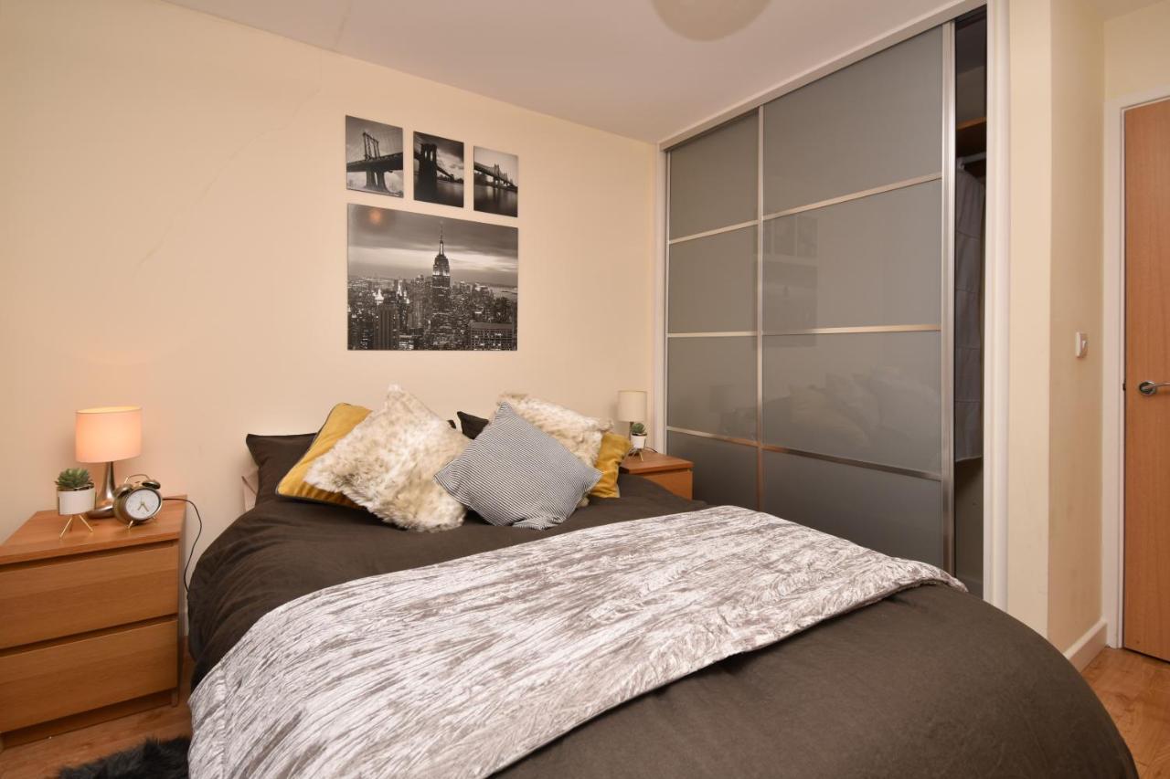 The Hub - Spacious, Bright And Modern With Free Parking Apartamento Milton Keynes Exterior foto